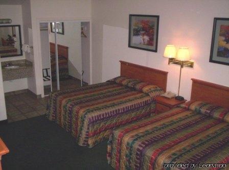 Wild Rivers Motorlodge Brookings Room photo