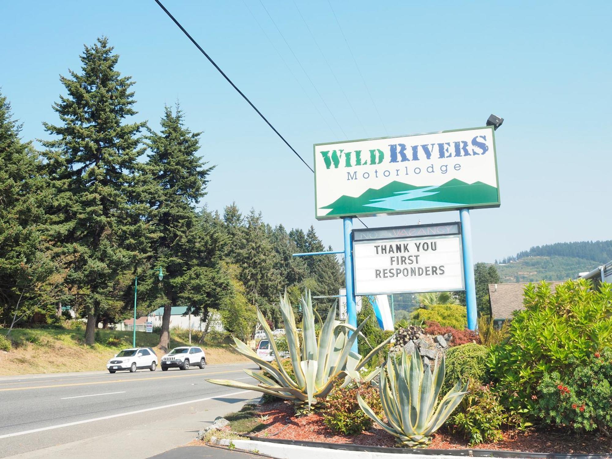 Wild Rivers Motorlodge Brookings Exterior photo